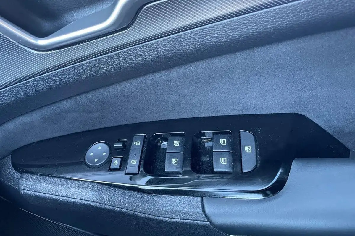 2024-kia-sportage-16-t-gdi-gt-line-s-207bhp-hev-auto-big-17