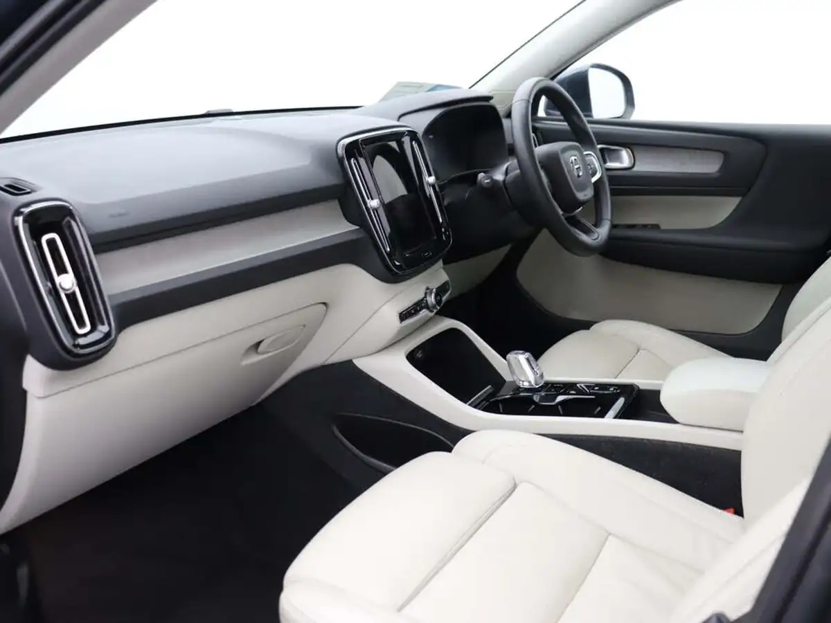 2022-volvo-xc40-15-t5-inscription-pro-big-12