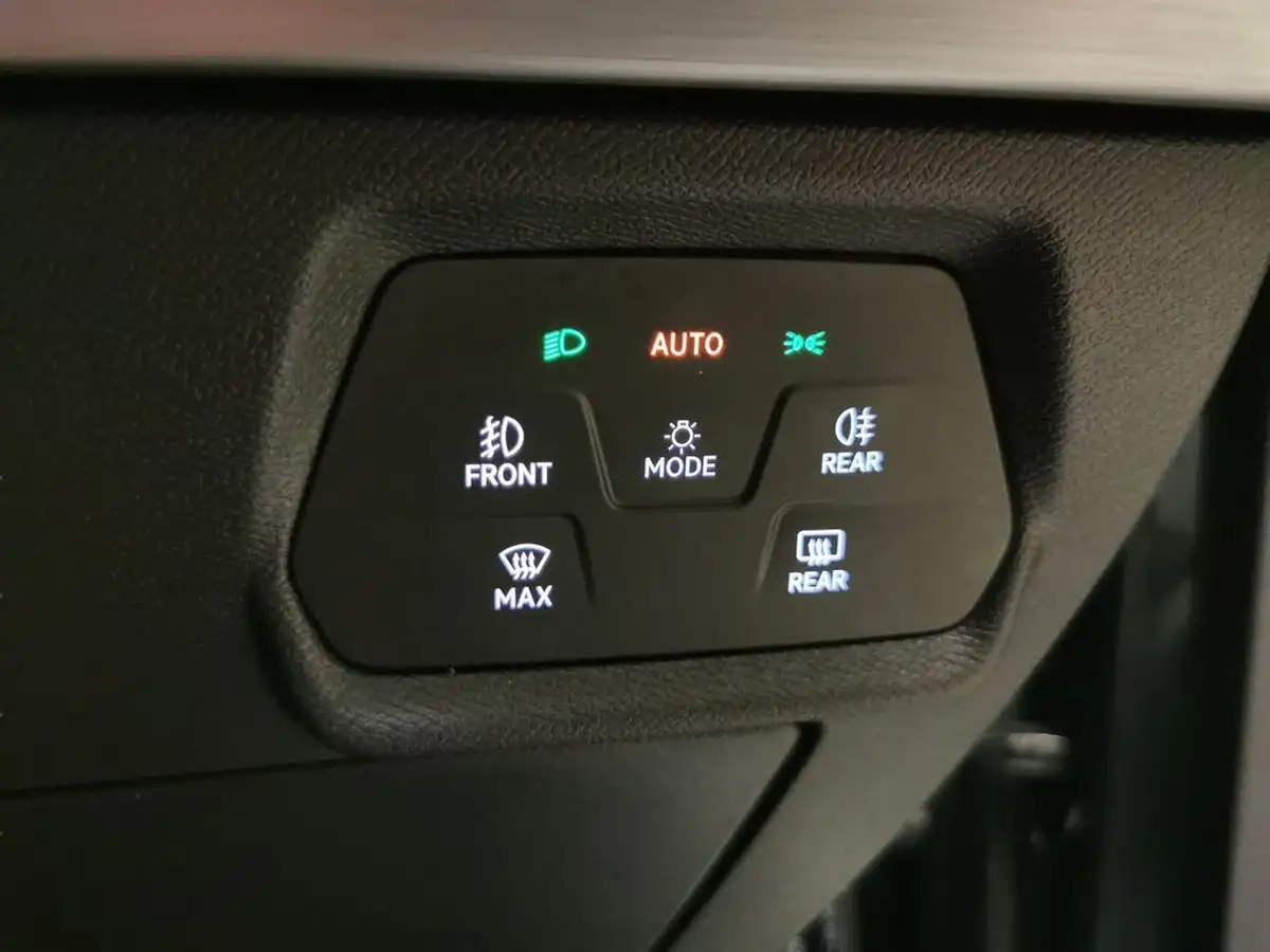 2021-seat-leon-15-tsi-evo-fr-130ps-hatchback-big-26