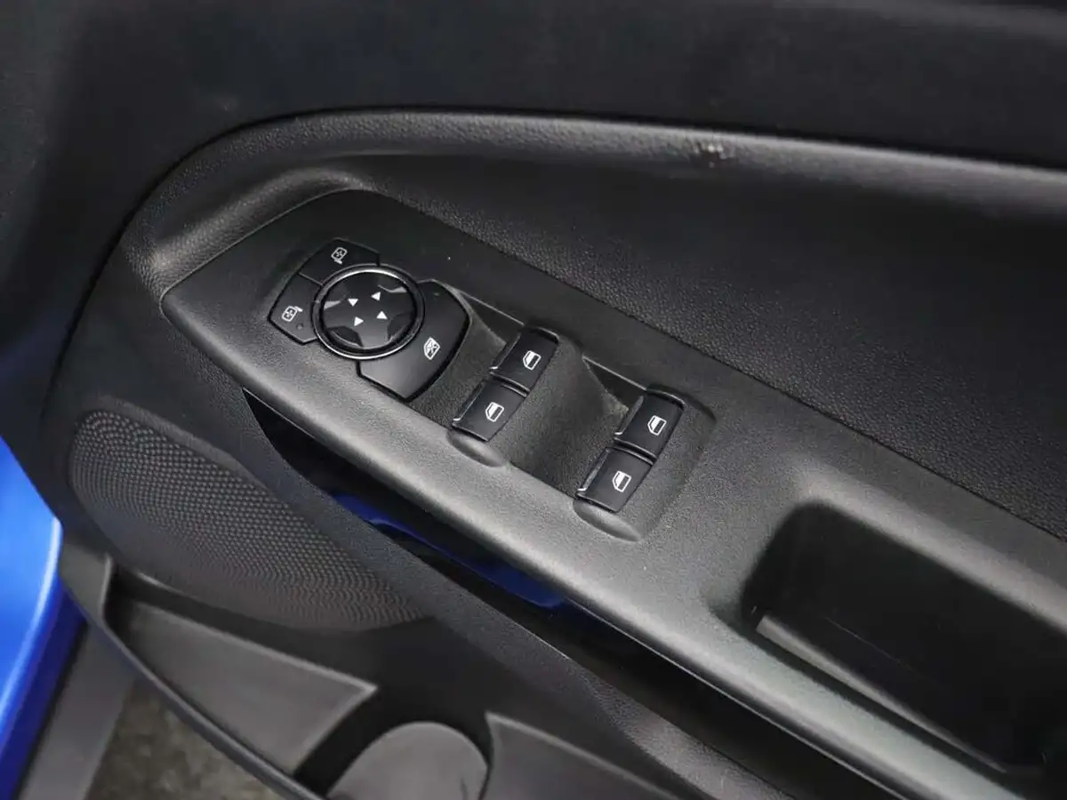2022-ford-ecosport-10t-titanium-big-27