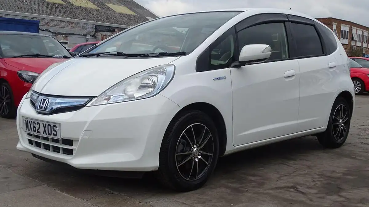 2013-honda-jazz-13-he-big-14