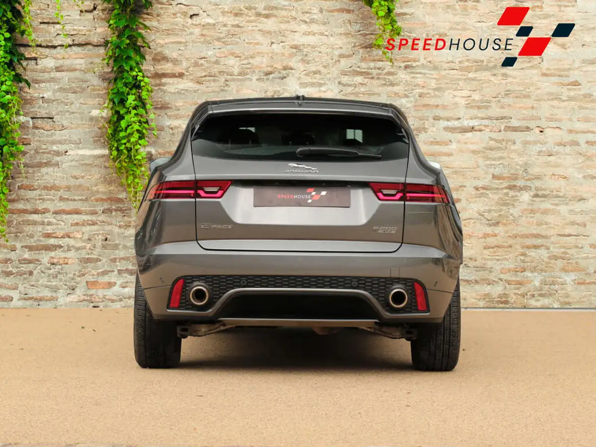 2020-jaguar-e-pace-20-i4-chequered-flag-200ps-big-6