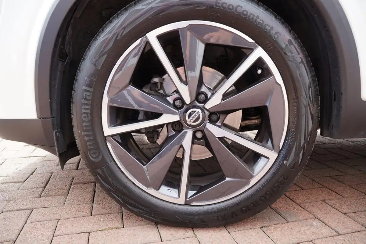 2022-nissan-qashqai-13-dig-t-tekna-140ps-mild-hybrid-big-44