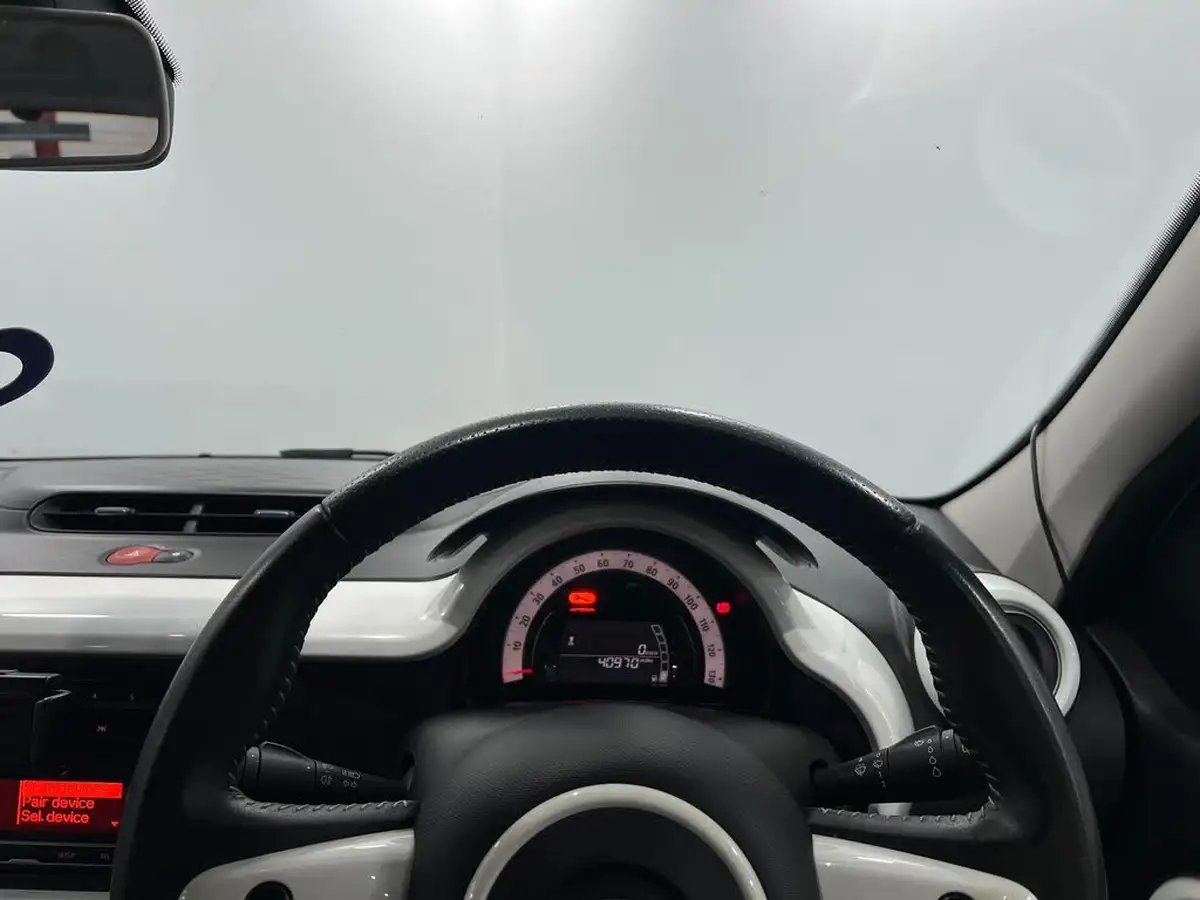 2015-renault-twingo-09-tce-dynamique-energy-ss-big-41