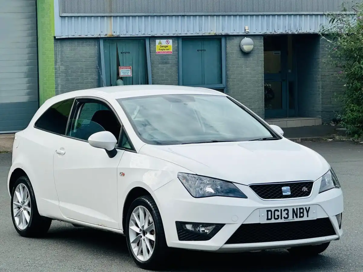 2013-seat-ibiza-20td-fr-143-cr-sportcoupe-hatchback-3d-big-5