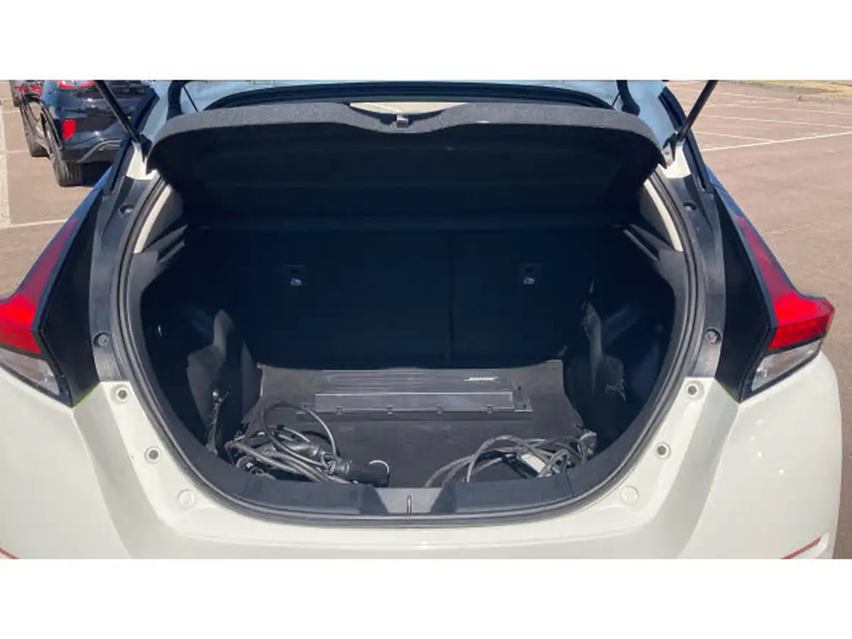 2020-nissan-leaf-e-tekna-big-3