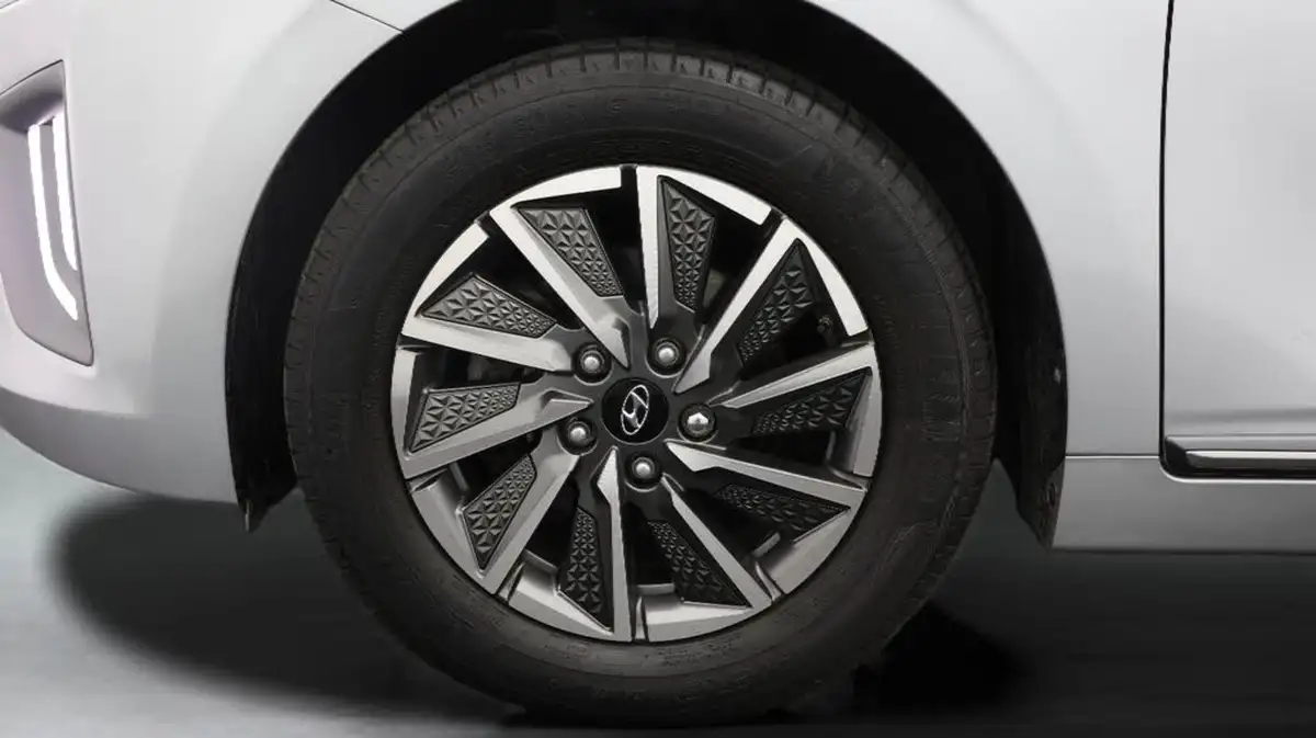 2022-hyundai-ioniq-e-premium-electric-big-18