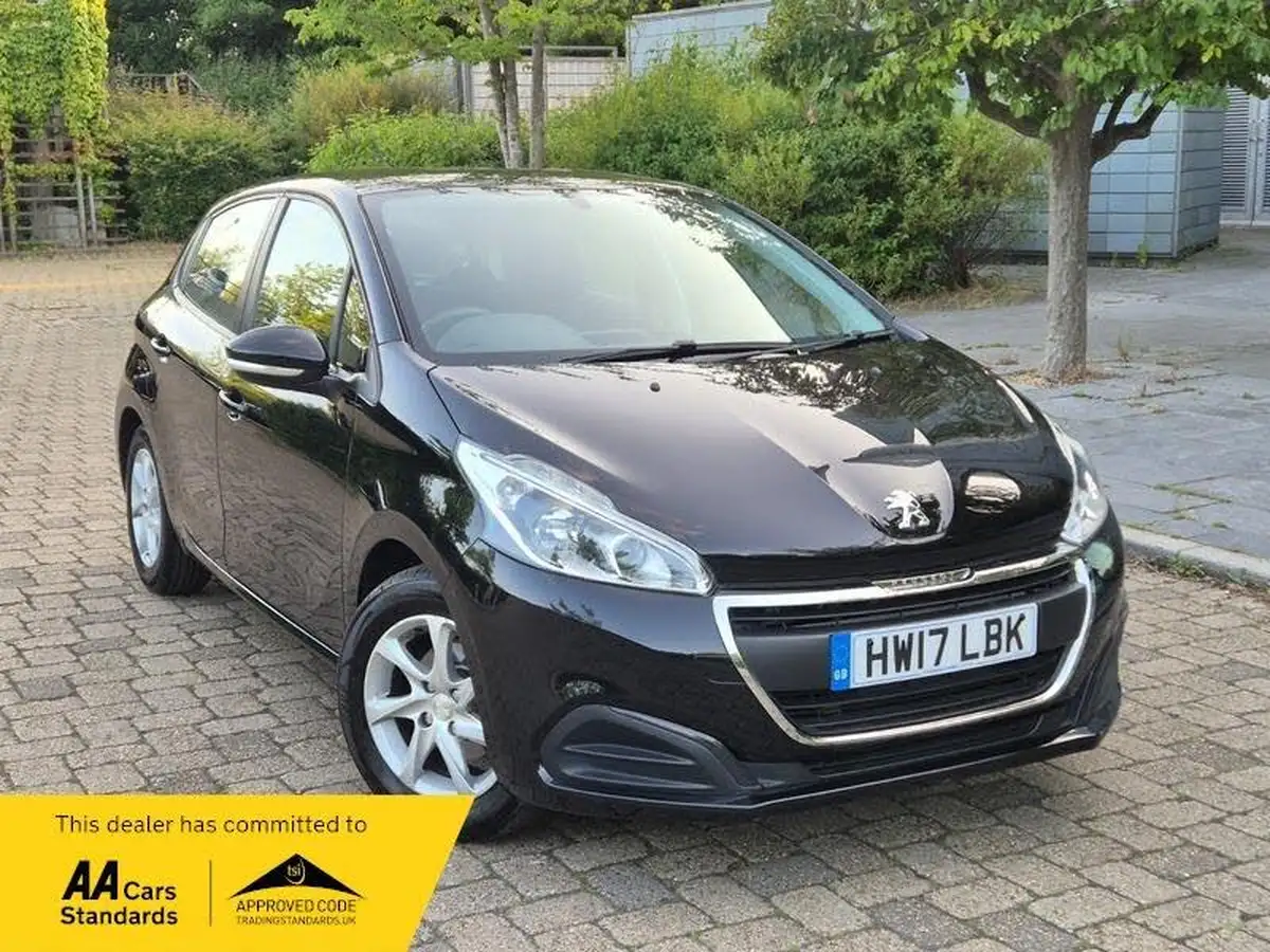 2017-peugeot-208-12-puretech-active-82bhp-5d-big-0