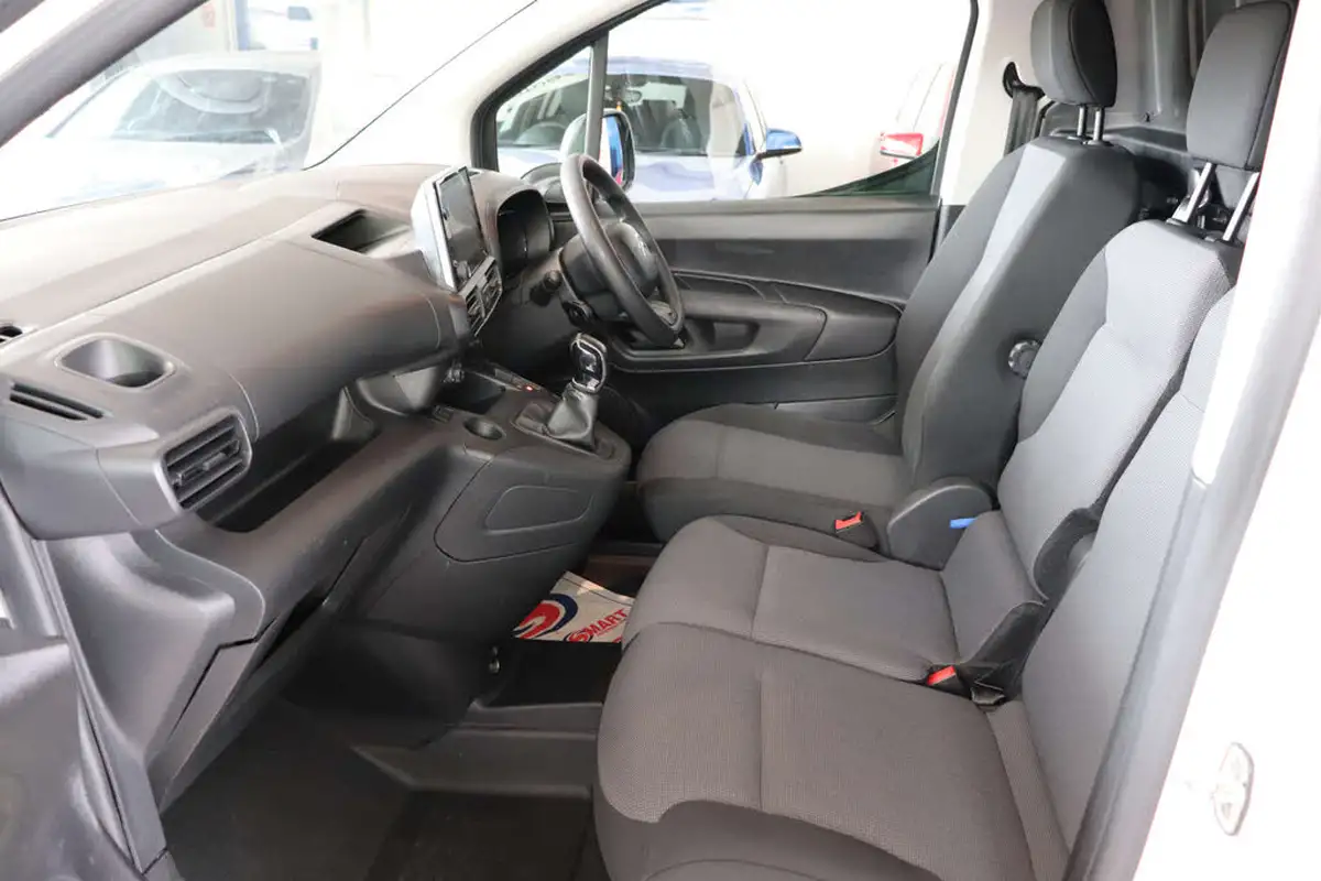 2020-citroen-berlingo-15bluehdi-1000-enterprise-100pseu6dt-e-ss-panel-big-21