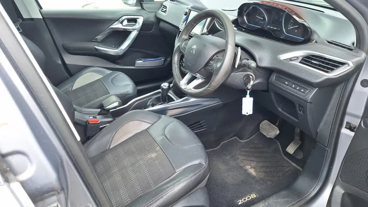 2013-peugeot-2008-crossover-16e-hdi-allure-92bhp-egc-big-5