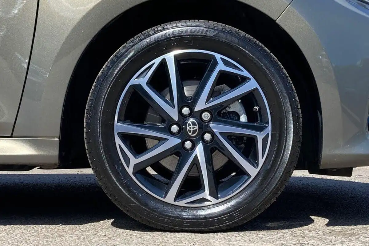 2024-toyota-yaris-15-vvt-i-design-big-24