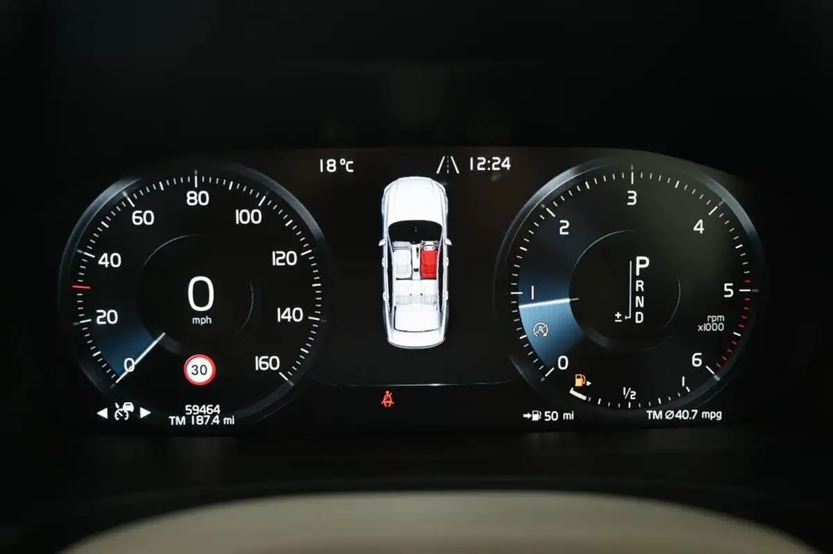2018-volvo-s90-20td-d5-inscription-4x4-big-29