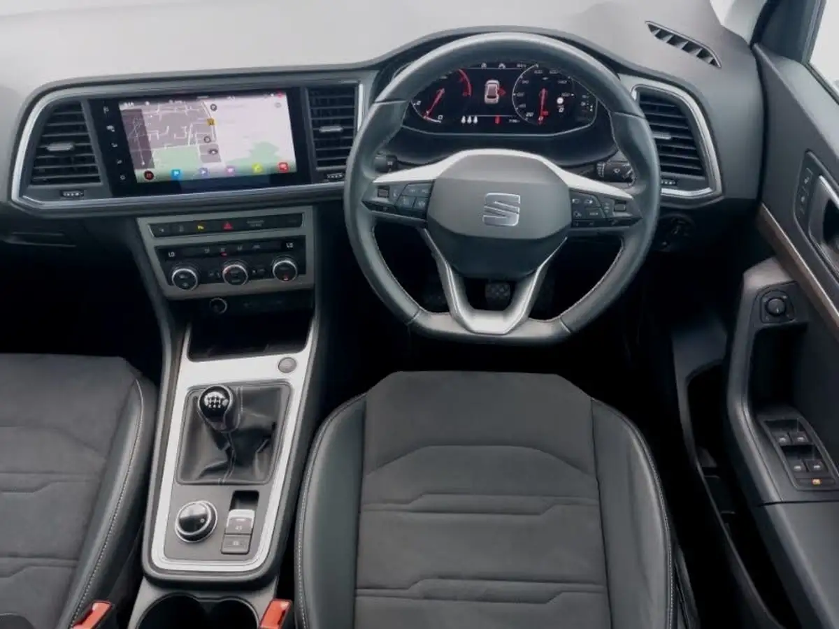 2023-seat-ateca-15-ecotsi-xperience-big-6
