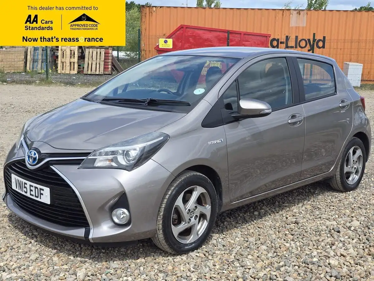 2015-toyota-yaris-15-vvt-i-excel-hybrid-15in-big-2