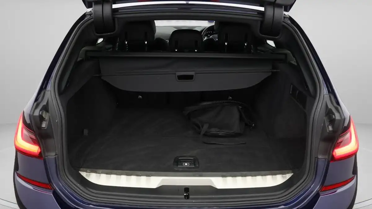 2021-bmw-3-series-20-330e-m-sport-pro-edition-touring-5d-big-17
