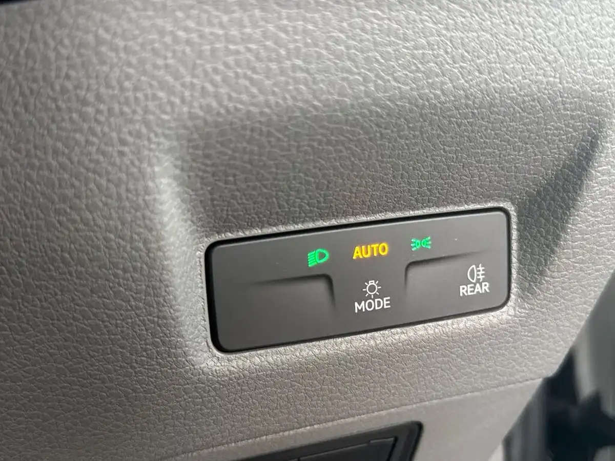 2025-volkswagen-crafter-big-26