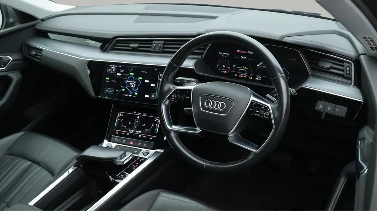 2020-audi-e-tron-50e-technik-big-9