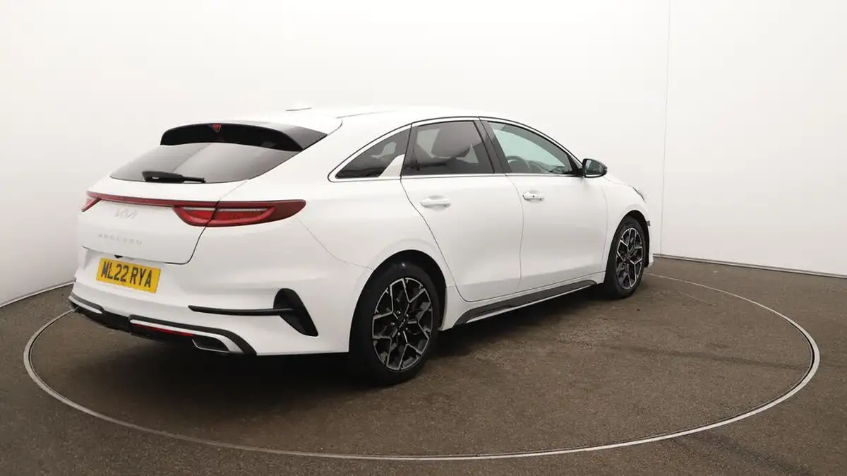 2022-kia-pro-ceed-15-t-gdi-gt-line-big-53