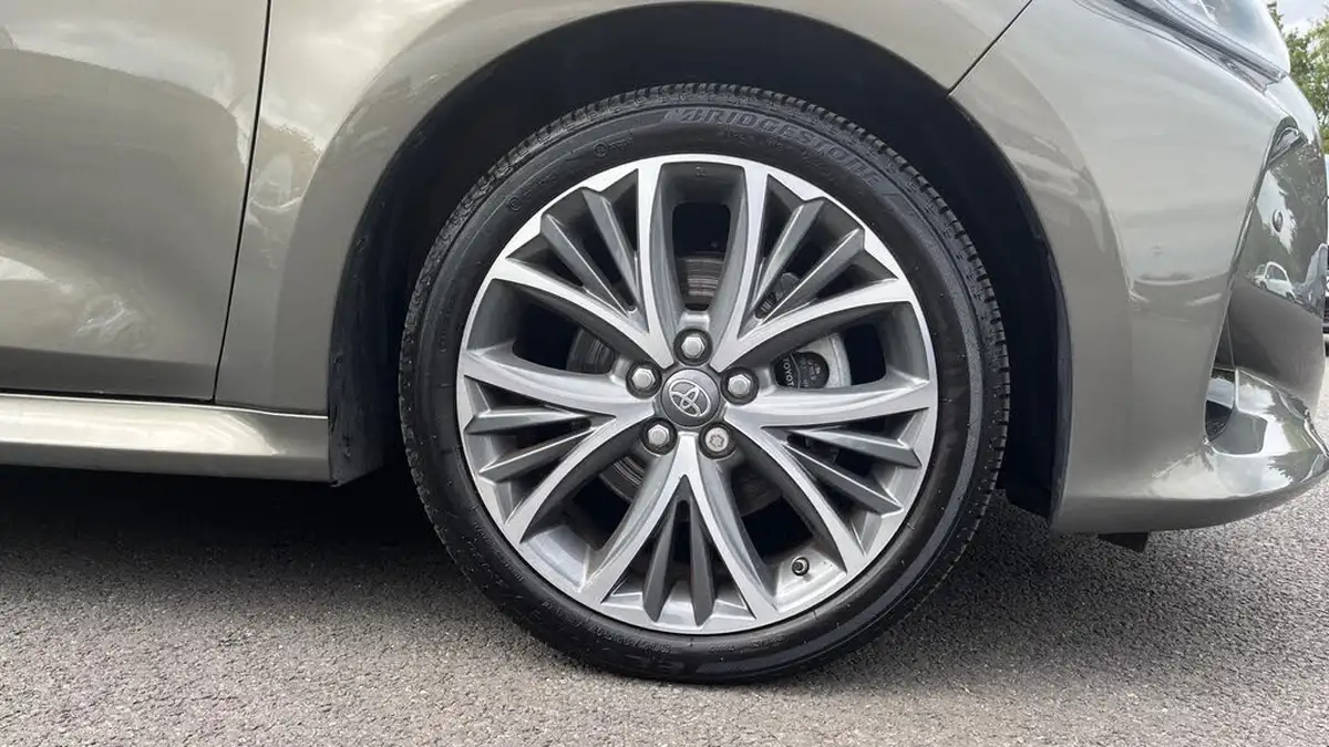 2023-toyota-yaris-15-vvt-i-excel-big-17