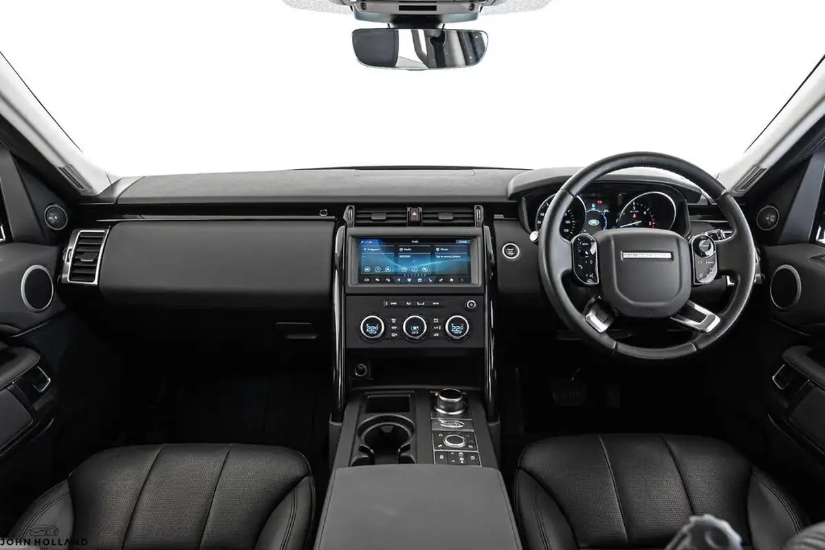 2020-land-rover-discovery-30-sd6-se-big-9