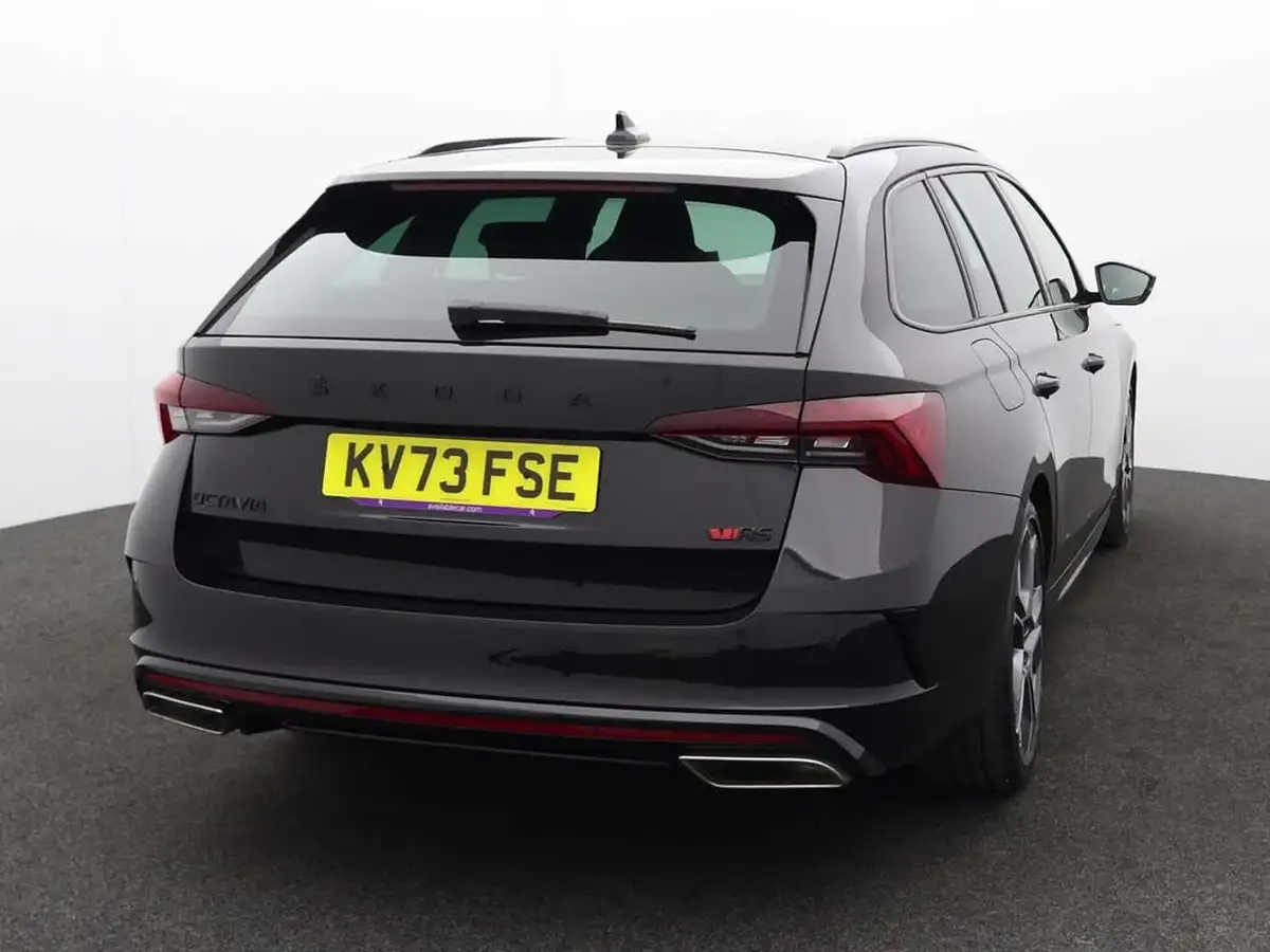 2023-skoda-octavia-20-tsi-vrs-estate-big-5