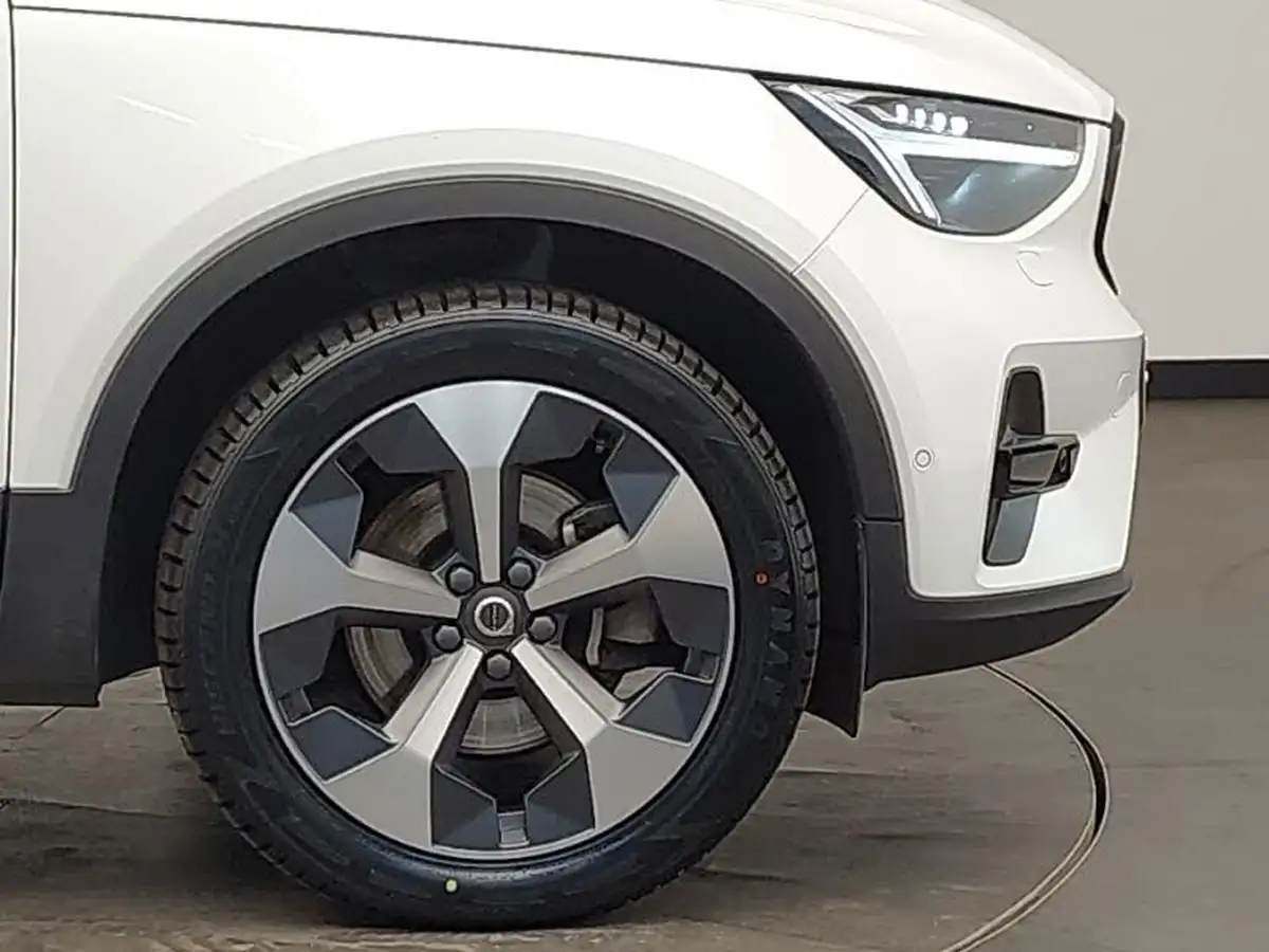 2023-volvo-xc40-20-b4-ultimate-big-13