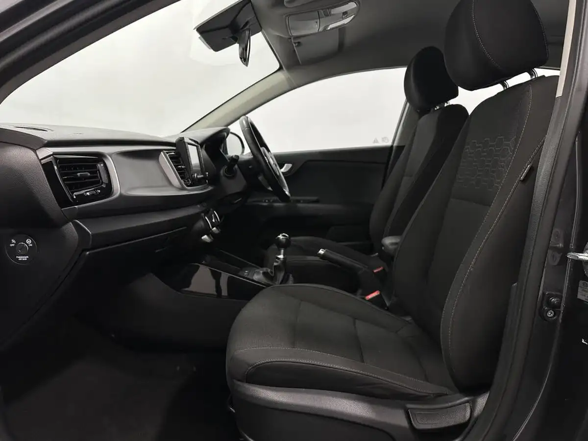 2018-kia-rio-125-2-big-30