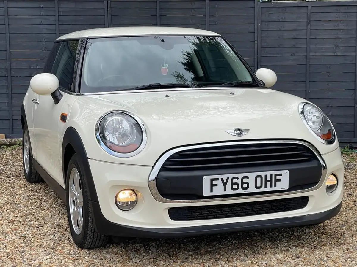 2016-mini-cooper-12-one-3d-big-1