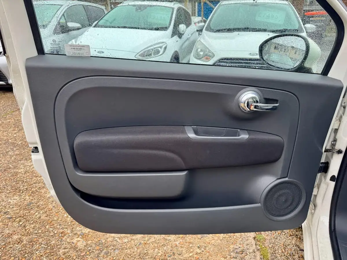 2016-fiat-500-12-lounge-big-27