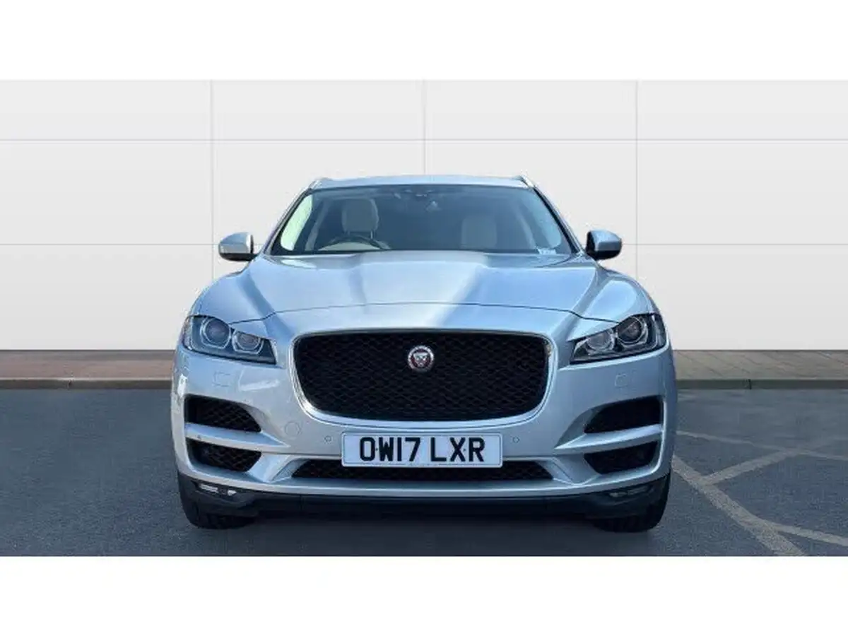 2017-jaguar-f-pace-30td-portfolio-big-2