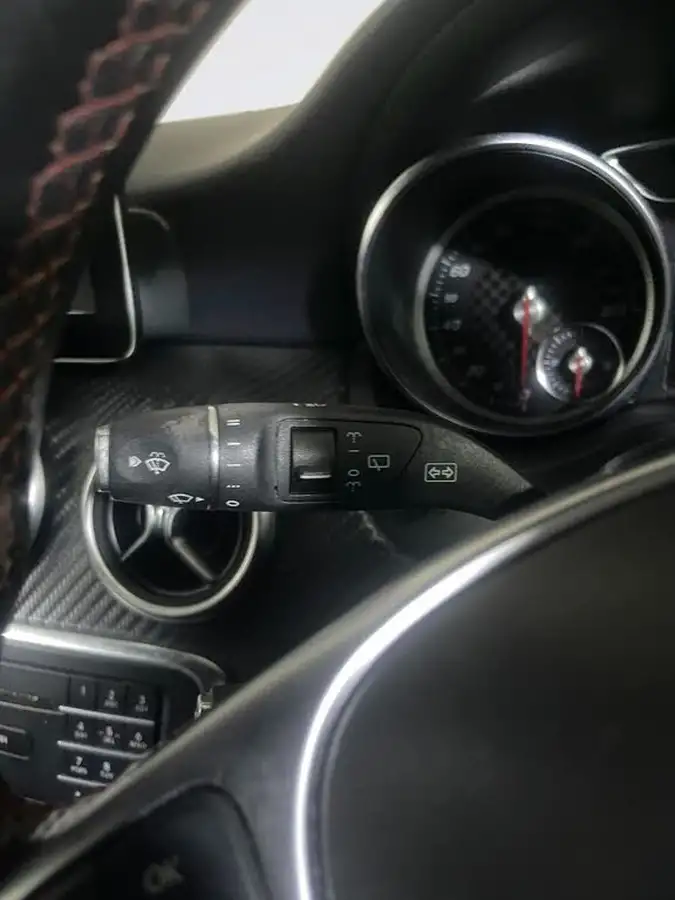 2016-mercedes-benz-a-class-16-a180-amg-line-ss-big-19