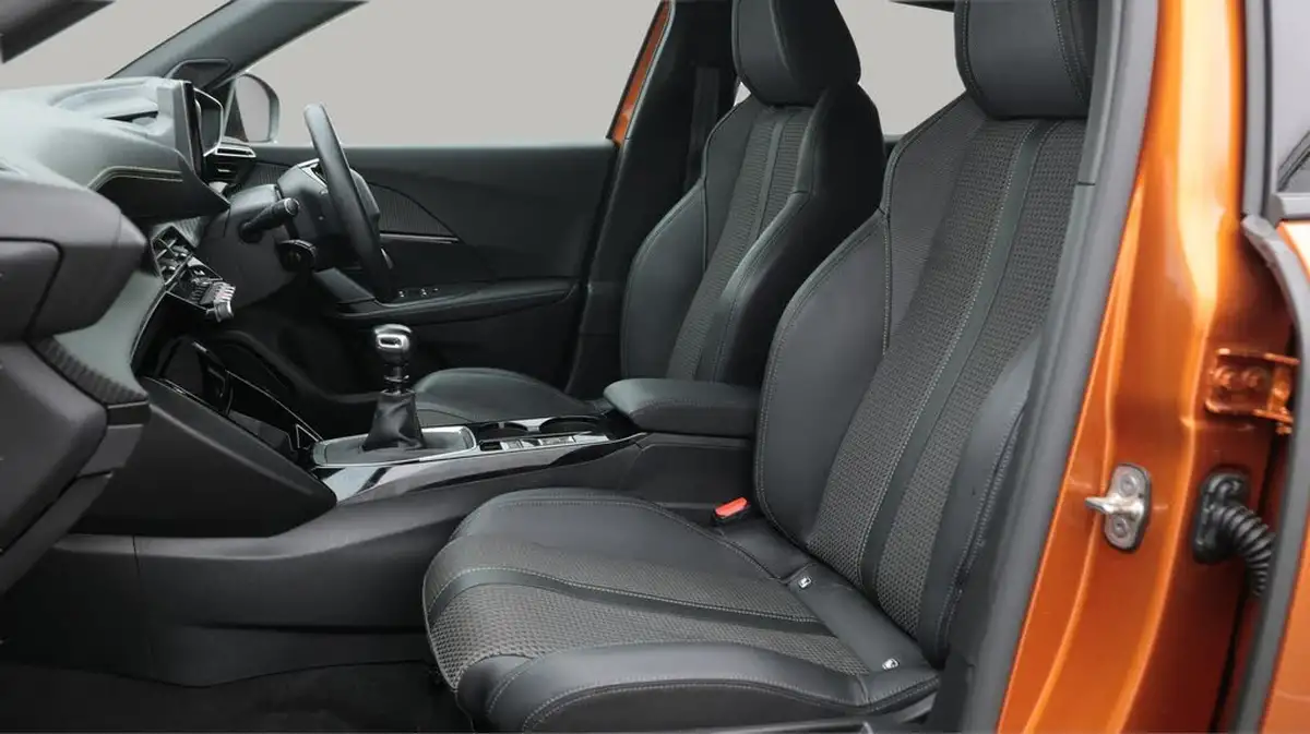 2022-peugeot-2008-suv-12-puretech-gt-big-14