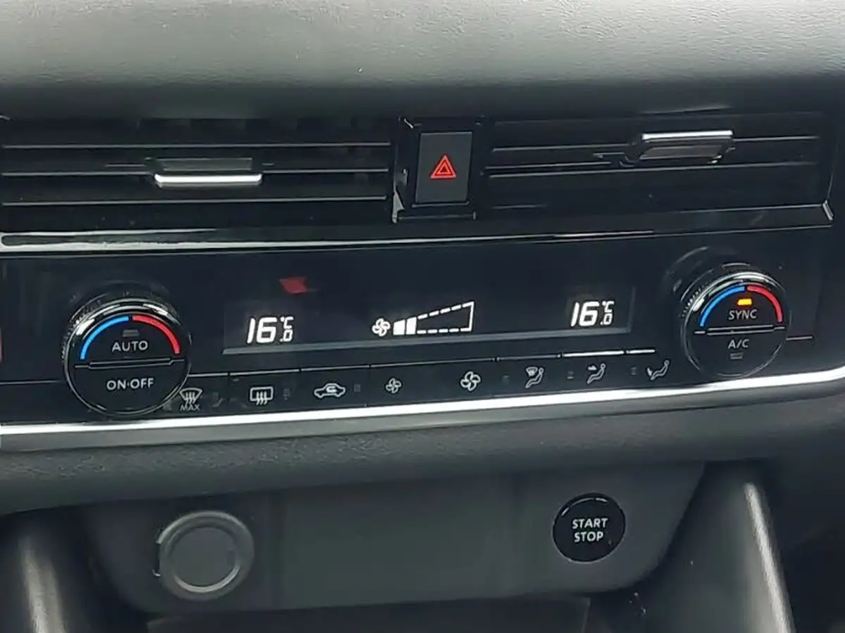 2024-nissan-qashqai-15-n-connecta-big-10
