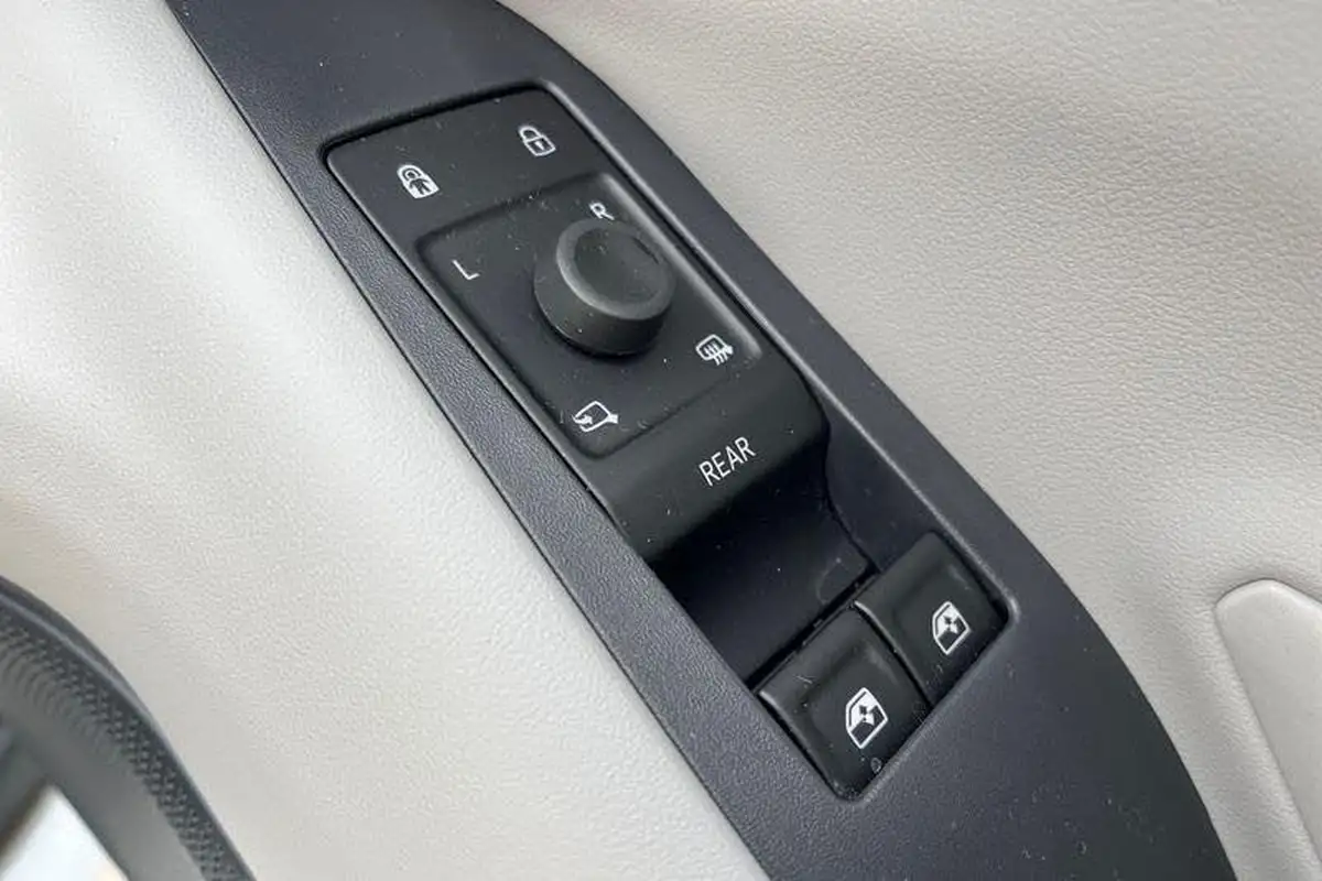 2024-ford-explorer-e-premium-286ps-77kwh-big-15