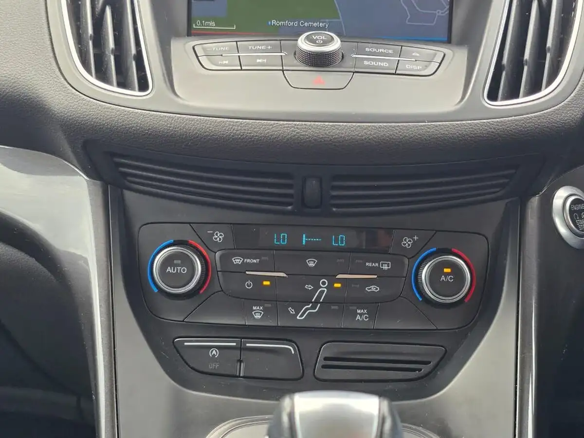 2016-ford-c-max-15tdci-titanium-powershift-big-36