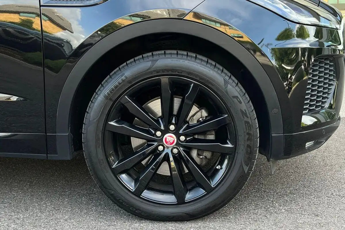 2020-jaguar-e-pace-20-i4-r-dynamic-hse-300ps-big-19