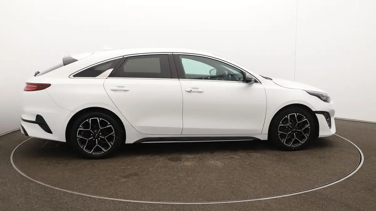 2022-kia-pro-ceed-15-t-gdi-gt-line-big-51