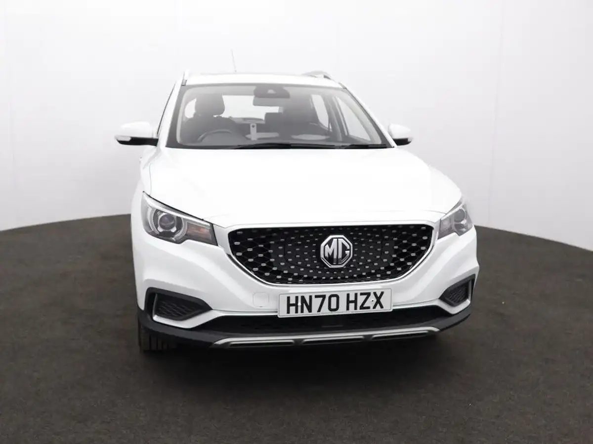 2020-mg-zs-suv-e-exclusive-ev-big-3