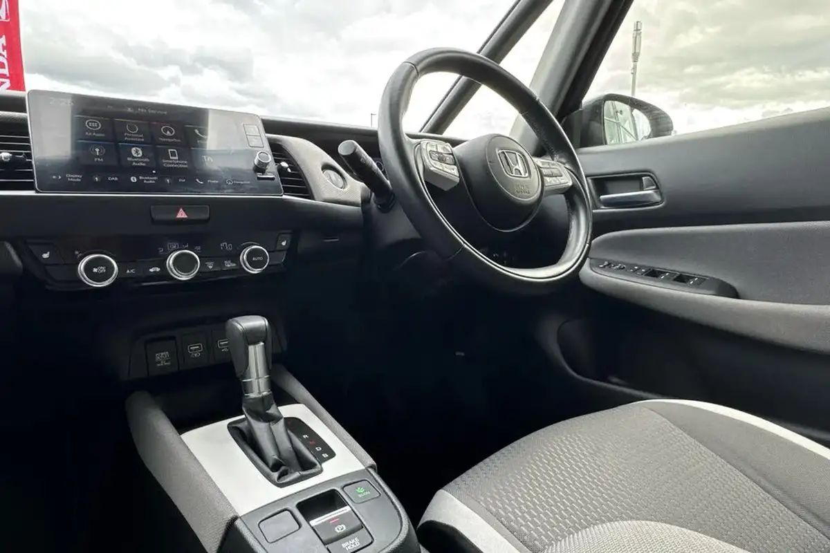 2023-honda-jazz-15-i-mmd-crosstar-ex-big-1