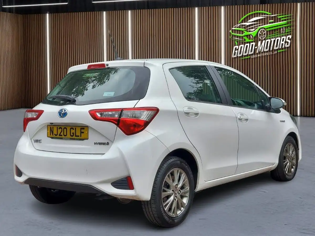 2020-toyota-yaris-15-vvt-i-icon-98bhp-hybrid-1497cc-e-cvt-big-12