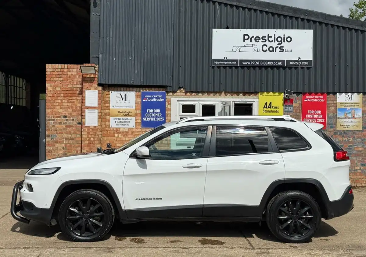 2015-jeep-cherokee-20multijet-ii-limited-4wd-big-5