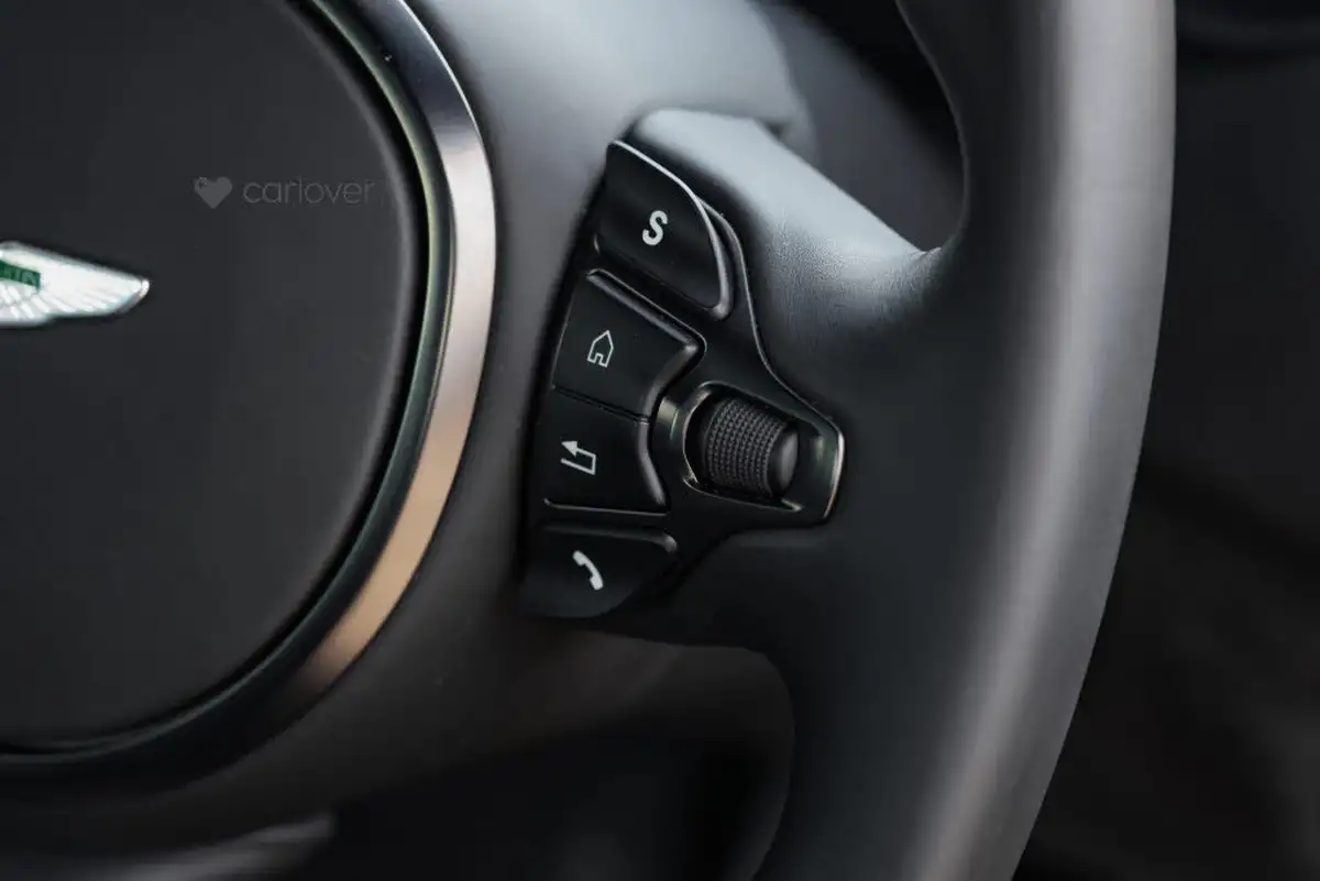 2021-aston-martin-vantage-40-v8-vantage-coupe-big-57