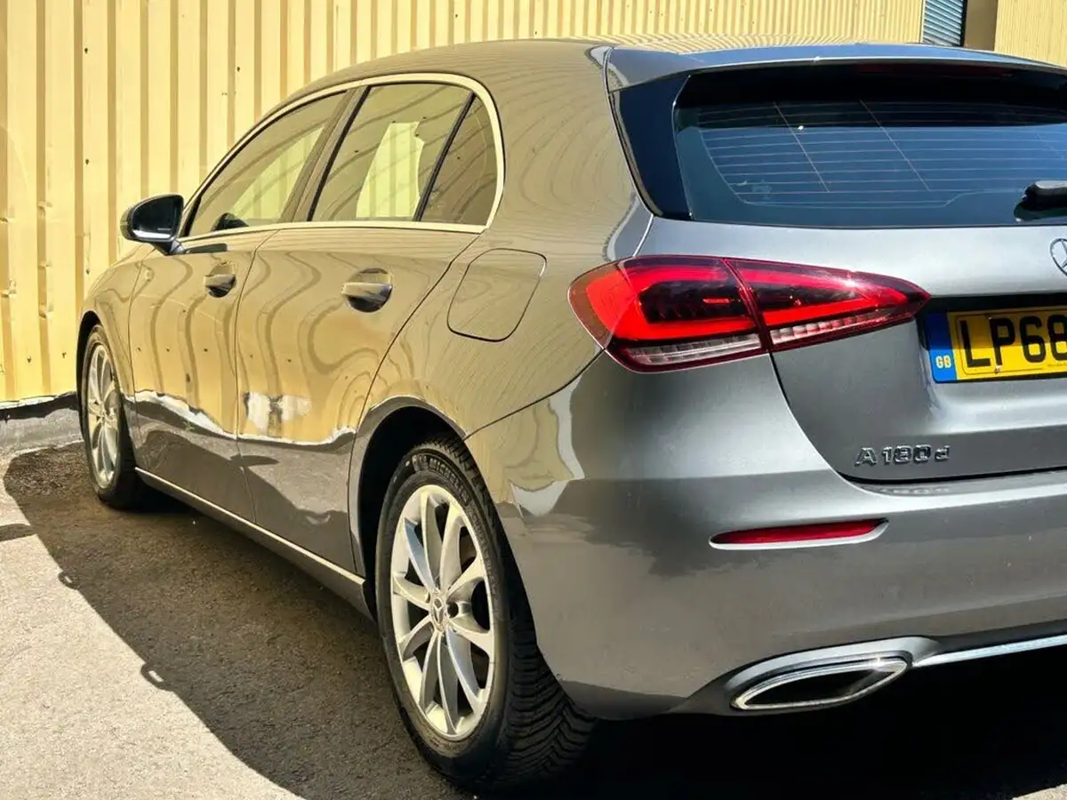 2018-mercedes-benz-a-class-15d-a180d-sport-116ps-ss-hatchback-5d-7g-dct-big-13