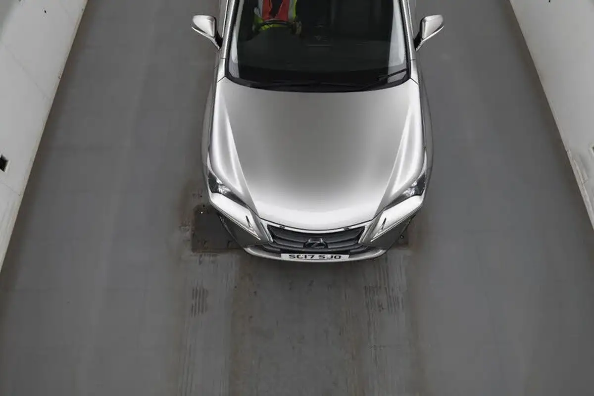 2017-lexus-nx-300h-25-luxury-big-12