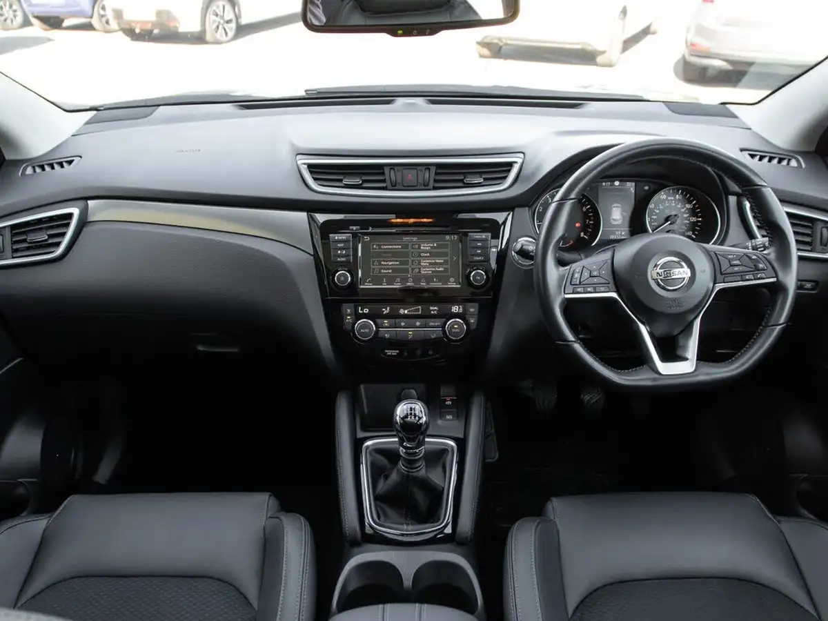 2019-nissan-qashqai-13-dig-t-tekna-140ps-big-2