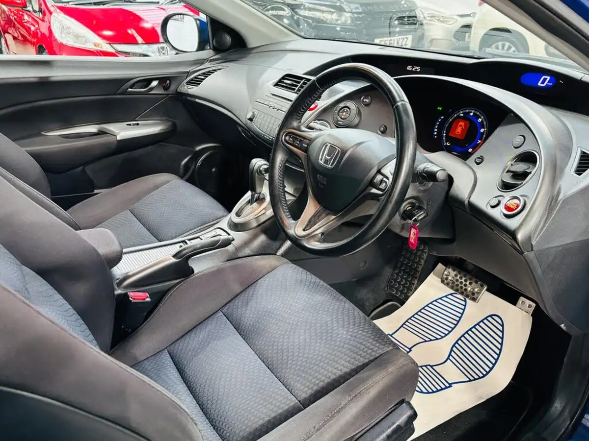 2010-honda-civic-18-se-i-vtec-auto-big-9