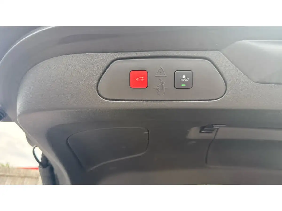 2022-vauxhall-grandland-12-elite-big-26