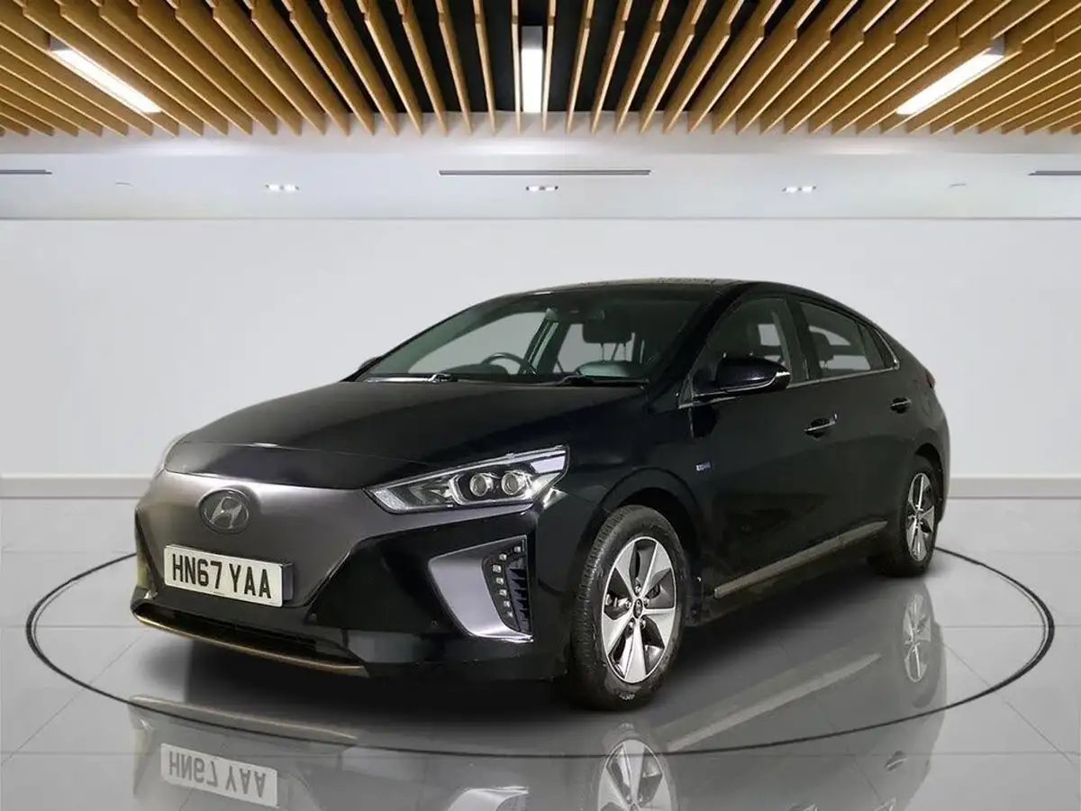 2017-hyundai-ioniq-e-premium-se-electric-big-3