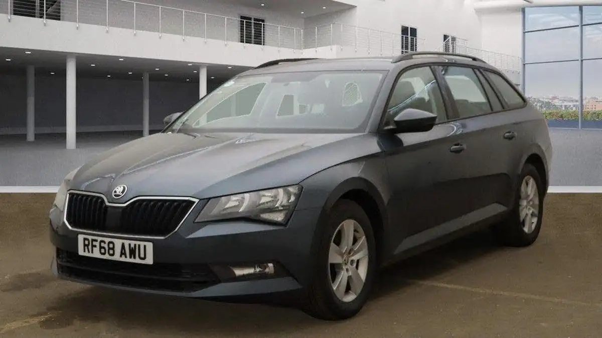 2019-skoda-superb-16tdi-s-ss-estate-big-3