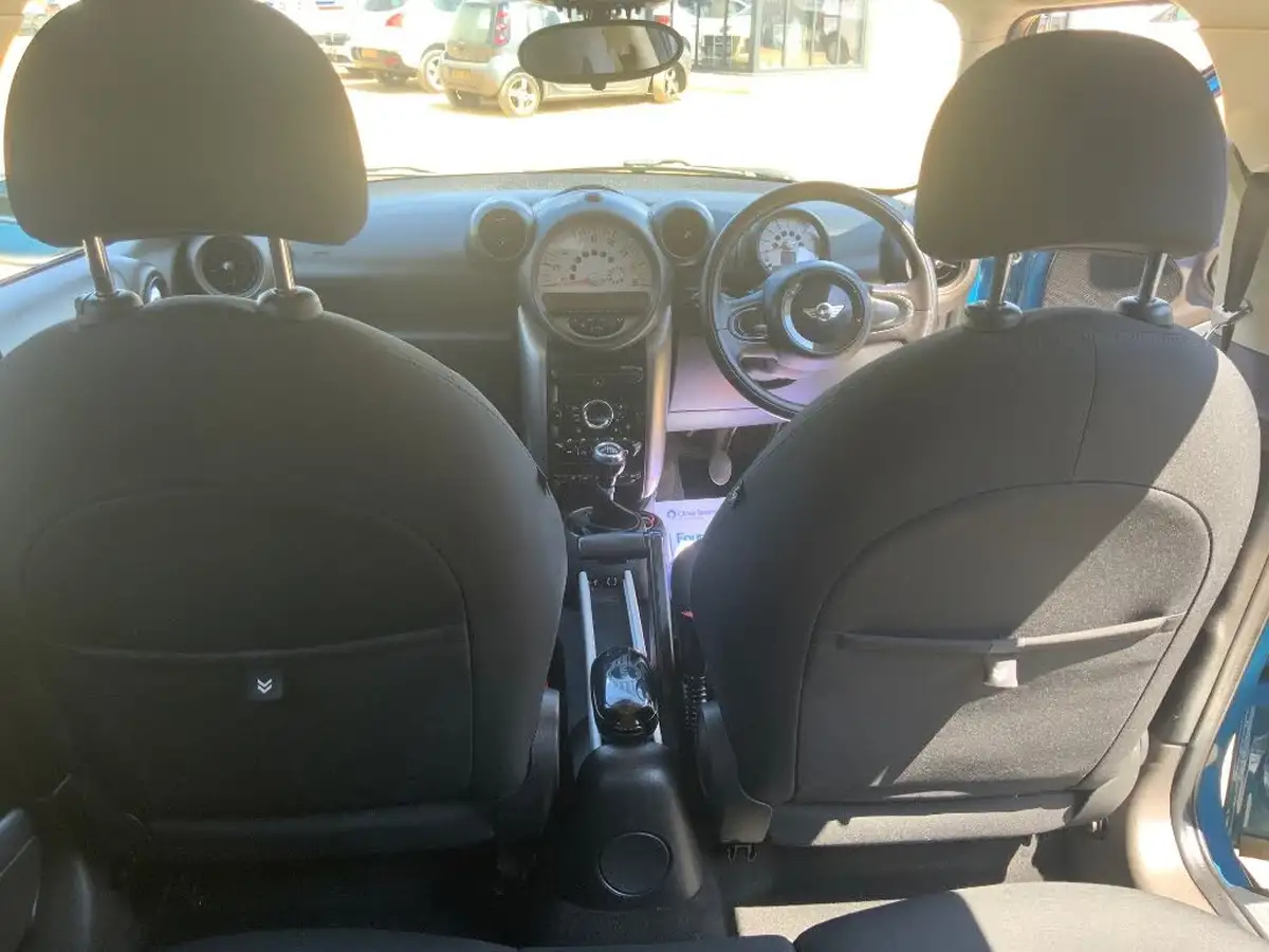 2011-mini-countryman-16-one-98bhp-hatchback-big-11